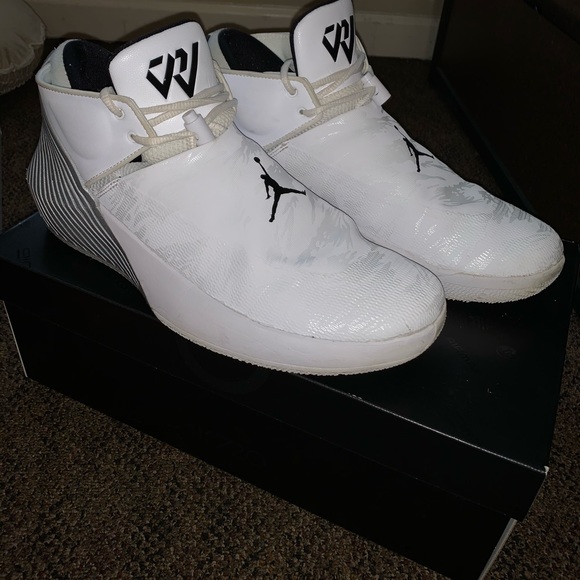 Jordan “Why Not Zero.1 Low” - Picture 2 of 3